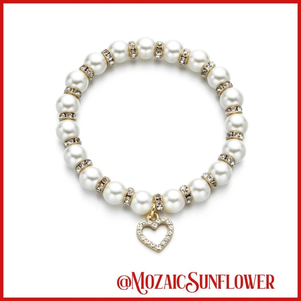 Mother of Pearl Crystal Heart Charm Bracelet Adjustable